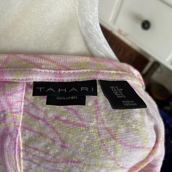 Tahari - Picture 3 of 3